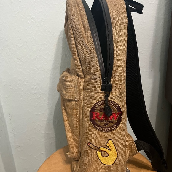 Raw backpack - Picture 3 of 5